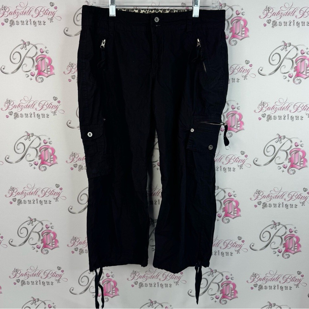 Urban life capri cargo pants embroidered details Classic Black Cargo Pants y2k